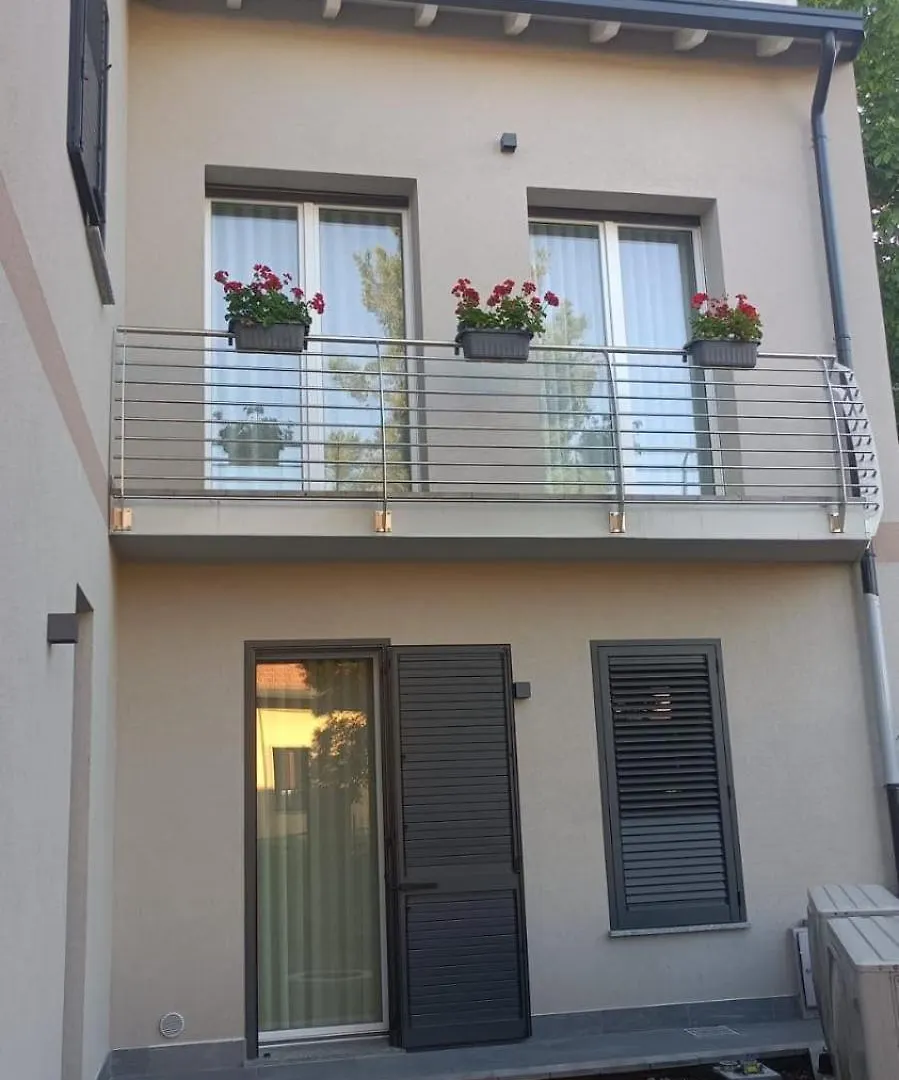 Varese-3Camere-Parcheggio Olaszország